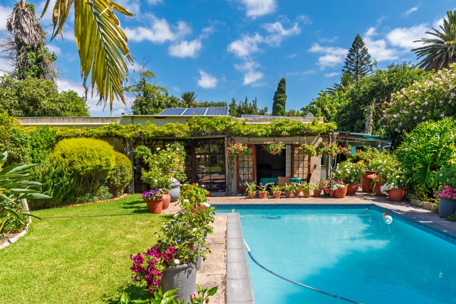 To Let 1 Bedroom Property for Rent in Beach Estate Western Cape